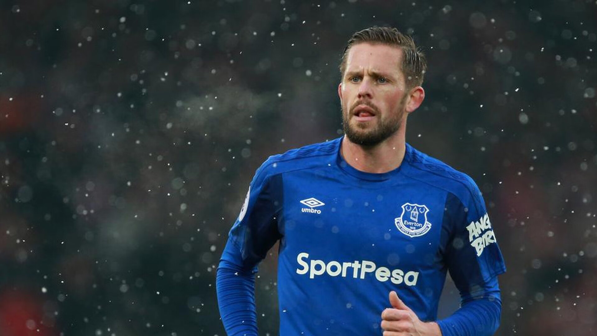 孔德持续制造杀伤,厄瓜多尔对阵曼城的战术启示与足球哲学碰撞