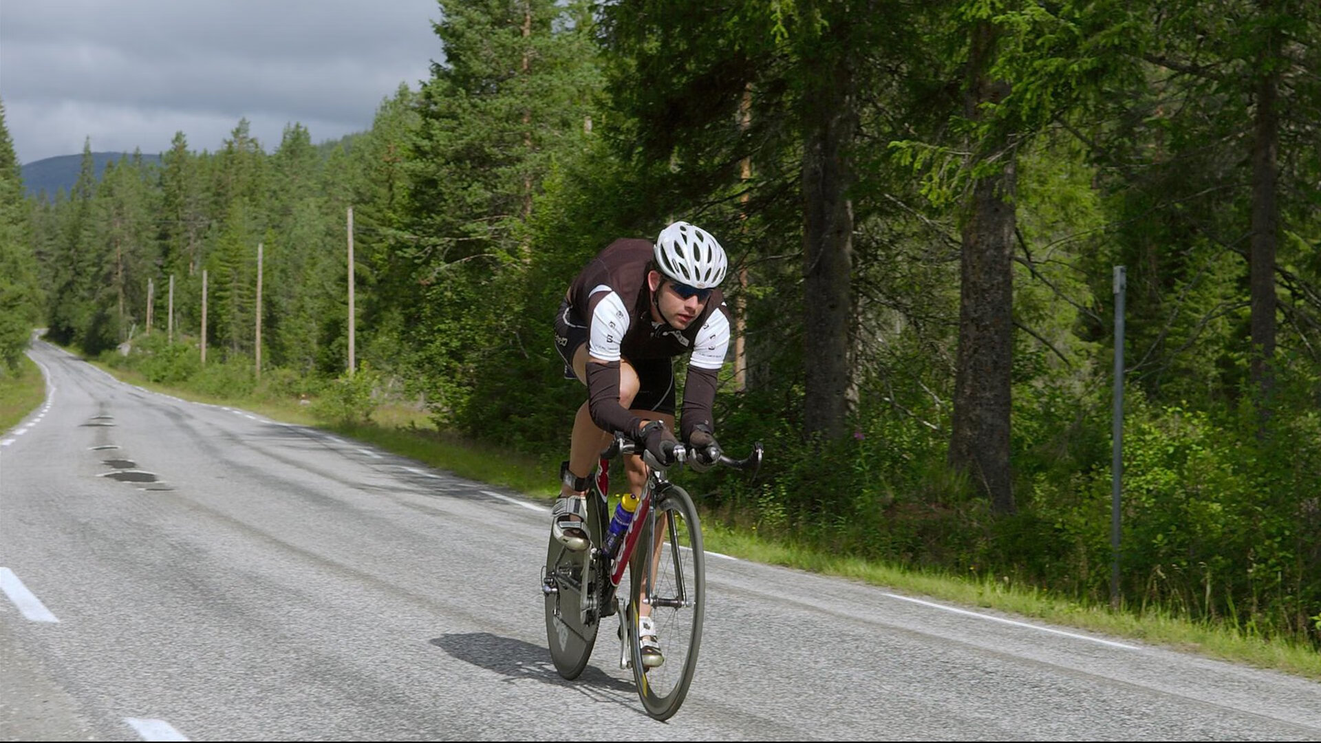 绿茵场与乒乓台的双重奏，葡萄牙铁骑碾压德国战车，张本智和状态火热点燃赛场